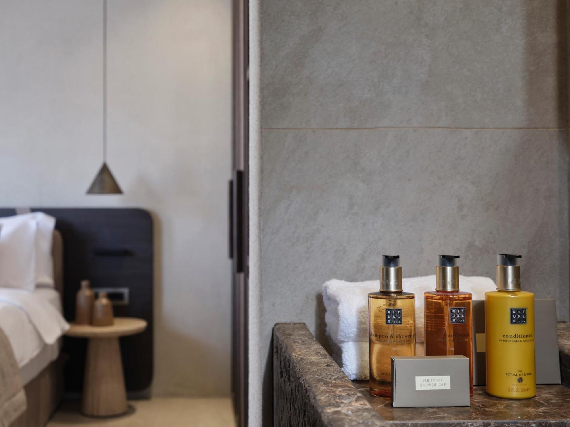 Alaso Design Suites Fira  Ngoại thất bức ảnh