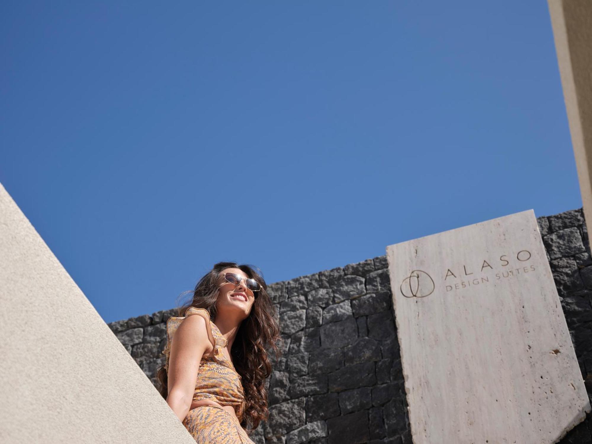 Alaso Design Suites Fira  Ngoại thất bức ảnh